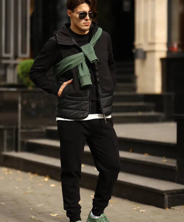 Balmain Felpa verde con cappuccio con stampa logo YH1JR002BB65