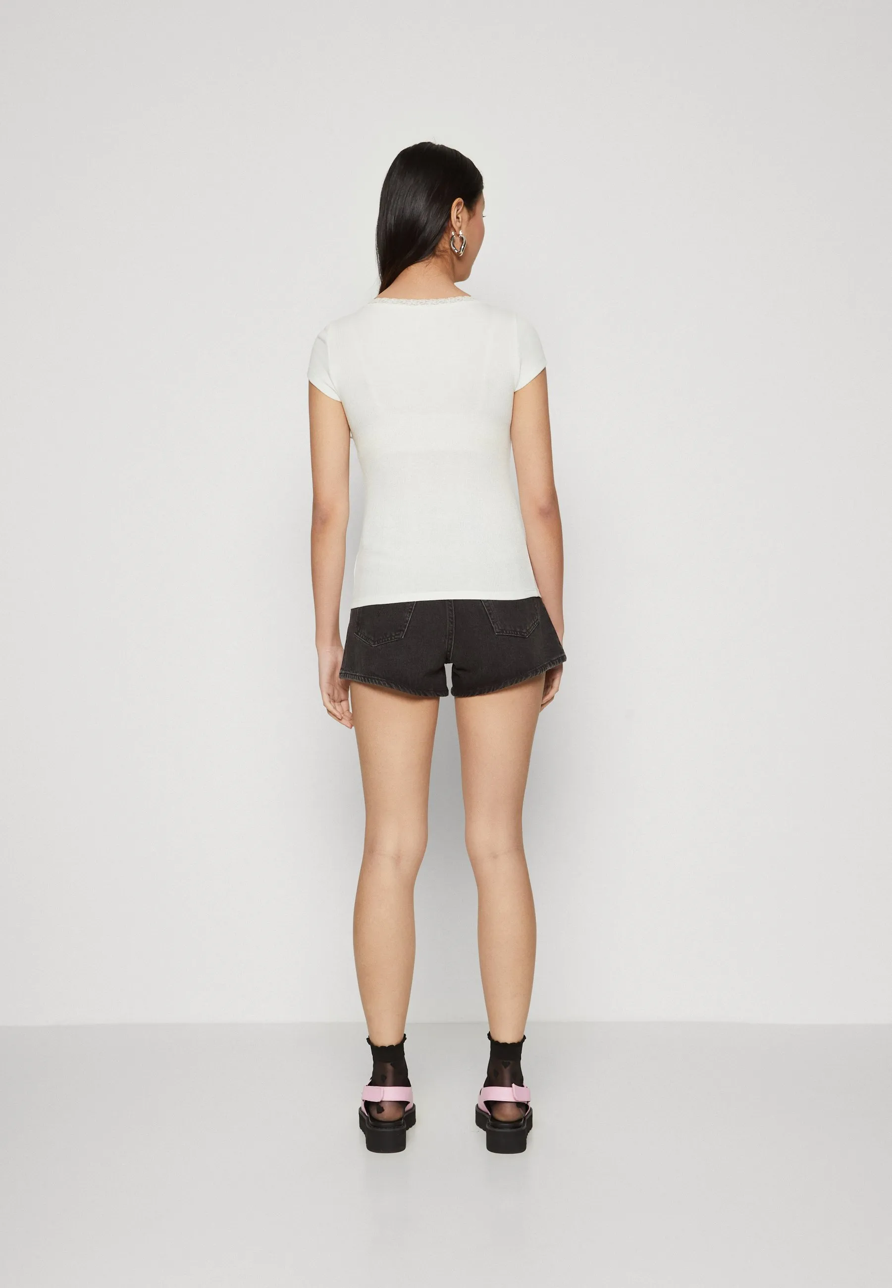 TRIMMED NECK TEE - T-shirt basic